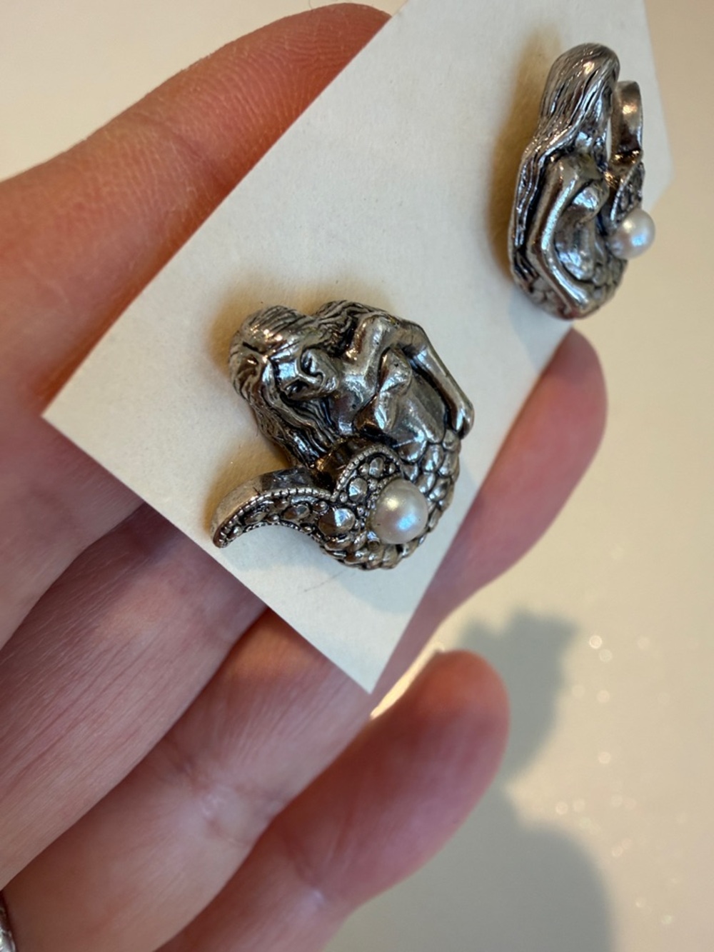 Avon Mermaid Pearl Stud Earrings - Picture 6 of 12